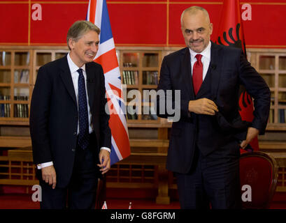 Foreign Secretary Philip Hammond (left) during a meeting with Albania Prime Minister Edi Rama at the Prime Minister's Office in Tirana, Albania. Stock Photo