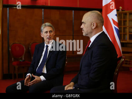 Foreign Secretary Philip Hammond (left) during a meeting with Albania Prime Minister Edi Rama at the Prime Minister's Office in Tirana, Albania. Stock Photo