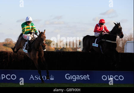 Ascot Racecourse - November Racing Weekend Stock Photo