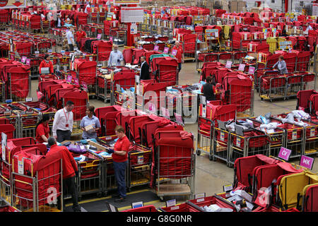 A general view of the Royal Mail's South Midlands Mail Centre, Northampton. Stock Photo