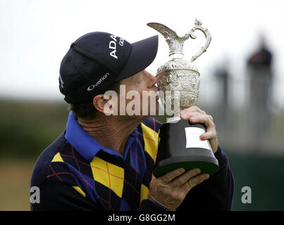 USA's Tom Watson celebrates with the trophy after winning the Senior British Open Championship. Stock Photo