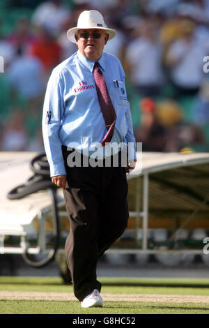 Umpire David Shepherd after his final game before retirement Stock Photo