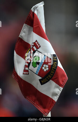 Southampton fc logo hi-res stock photography and images - Alamy