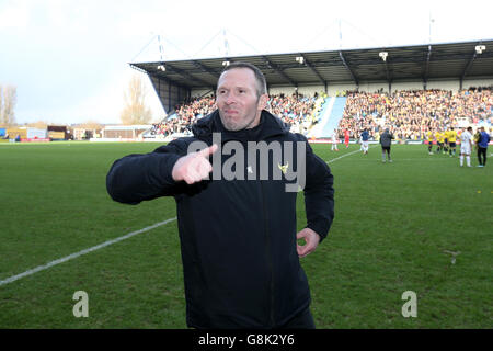 Oxford United manager Michael Appleton celebrates at the final whistle during the Emirates FA Cup, third round match at the Kassam Stadium, Oxford. Stock Photo