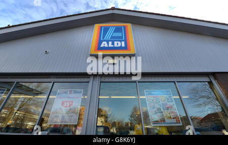 General view of an Aldi store on the Old Kent Road in London. Stock Photo