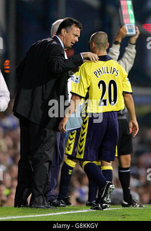 Soccer - FA Barclays Premiership - Portsmouth v Aston Villa - Fratton Park Stock Photo