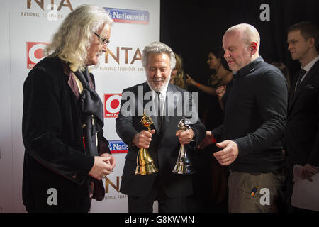 Dustin Hoffman presenting Billy Connolly with the Special Recognition Award pictured backstage at the National Television Awards 2016, at the O2 Arena, London. PRESS ASSOCIATION Photo. Picture date: Wednesday January 20, 2016. Photo credit should read: Matt Crossick/PA Wire. Stock Photo