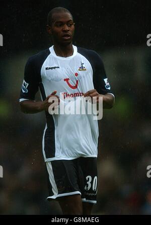 Soccer - FA Barclays Premiership - Portsmouth v Tottenham Hotspur - Fratton Park. Anthony Gardner, Tottenham Hotspur Stock Photo