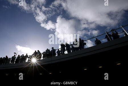 Festival Trials Day - Cheltenham Races. A general view of the crescent walkway during Festival Trials Day at Cheltenham Racecourse. Stock Photo