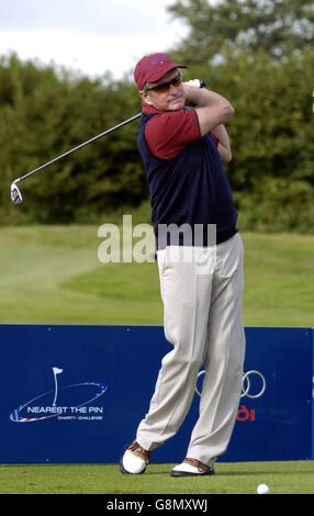 Michael Douglas tees off for the American team duringt he All Star Cup celebrity golf tournament on Saturday 27 August 2005, which is being held at the Celtic Manor Resort near Newport, Wales. Jodie Kidd, Rob Lowe, Chris Evans and Gavin Henson are among the celebrities making up the two teams to be pitted against each other during the two-day event See PA story SHOWBIZ Golf. PRESS ASSOCIATION Photo. Photo credit should read: Steve Parsons/PA Stock Photo