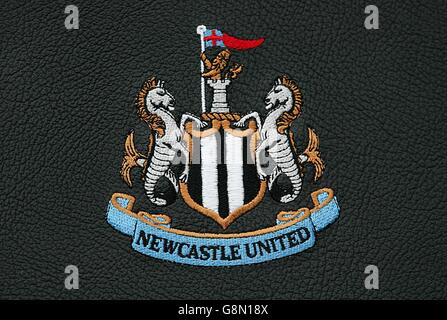 Soccer - FA Barclays Premiership - Newcastle United v Manchester United - St James' Park Stock Photo