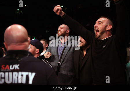 Carl Frampton v Scott Quigg - Manchester Arena Stock Photo