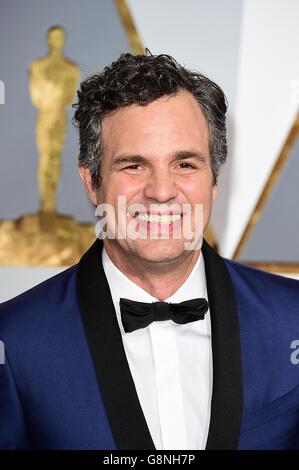 Mark Ruffalo arriving at the 88th Academy Awards held at the Dolby Theatre in Hollywood, Los Angeles, CA, USA, February 28, 2016. Stock Photo