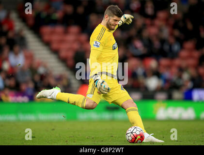 Stoke City v Southampton - Barclays Premier League - Britannia Stadium. Southampton goalkeeper Fraser Forster Stock Photo