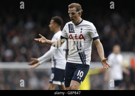 Harry Kane of Tottenham Hotspur looks on from the sidelines during the ...