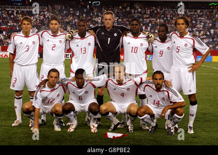 Soccer - CONCACAF Gold Cup 2005 - Group B - Canada v Cuba - Gillette Stadium. Canada, team group Stock Photo