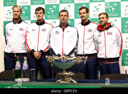 (From left to right) Great Britain's Dominic Inglot, Jamie Murray, captain Leon Smith, Andy Murray and Dan Evans during a training session at the Barclaycard Arena, Birmingham. Stock Photo