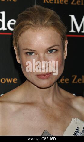 Renee Zellweger poses during a photocall for the UK premiere of 'Cinderella Man', at Teatro. The actress admited today that despite playing the role of a devoted wife to a champion boxer, she would never dare to go to a fight herself. Stock Photo