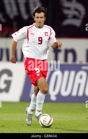 Soccer - FIFA World Cup 2006 Qualifier - Group Six - Poland v Wales - Wojska Polskiego Stadium. Maciej Zurawski, Poland Stock Photo