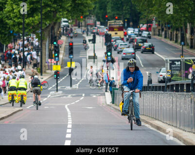 Cycle lanes on victoria embankment hi res stock photography and