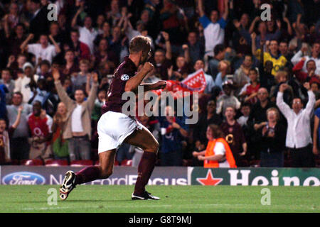 Soccer - UEFA Champions League - Group B - Arsenal v FC Thun - Highbury Stock Photo