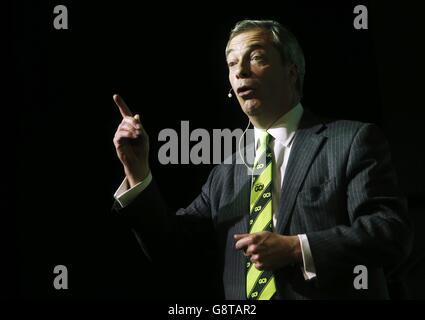 Ukip leader Nigel Farage delivers a speech during the UKIP spring ...