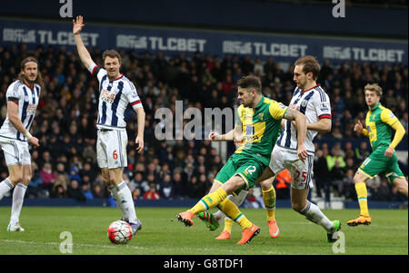 West Bromwich Albion v Norwich City - Barclays Premier League - The Hawthorns. Norwich City's Robbie Brady scores his teams first goal of the game during the Barclays Premier League match at The Hawthorns, West Bromwich. Stock Photo