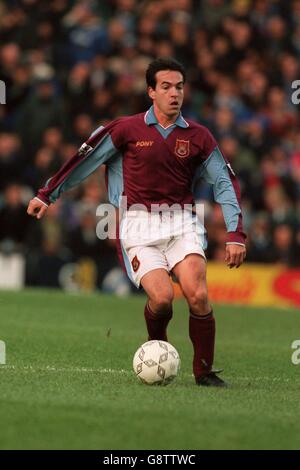 Soccer - FA Carling Premiership - Chelsea v West Ham United. Eyal Berkovic, West Ham United Stock Photo