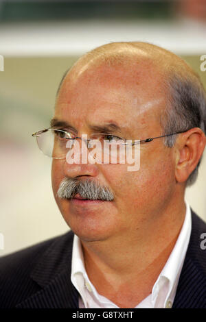 Soccer - UEFA Champions League - Group G - Real Betis v Liverpool - Estadio Manuel Ruiz de Lopera. Real Betis' manager Lorenzo Serra Ferrer Stock Photo