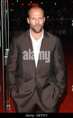 Jason Statham arrives at the UK premiere of his new film 'Revolver', at the Odeon Leicester Square, central London, Tuesday September 20, 2005. PRESS ASSOCIATION PHOTO. Photo credit should read: Ian West/PA Stock Photo