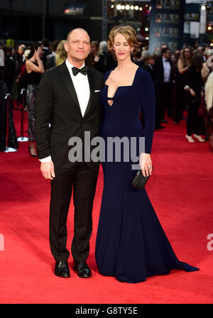 Joe Coleman and Janet McTeer attending the Olivier Awards 2016 held at The Royal Opera House in Covent Garden, London. PRESS ASSOCIATION Photo. Picture date: Sunday April 3, 2016. See PA story SHOWBIZ Olivier. Photo credit should read: Ian West/PA Wire Stock Photo