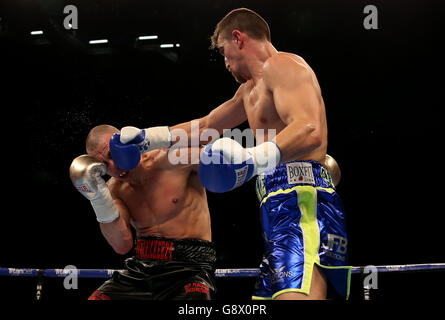 Jake Ball (right) in action against Colin Farricker during their Light-Heaveywight bout at the First Direct Arena, Leeds. Stock Photo