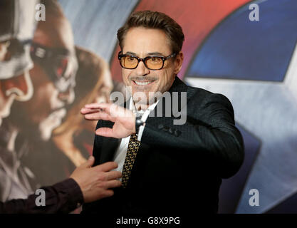 Robert Downey Jr. attending the Captain America Civil War Photocall, at the Corinthia Hotel, London. PRESS ASSOCIATION Photo. Picture date: Monday April 25, 2016. Photo credit should read: Daniel Leal-Olivas/PA Wire Stock Photo