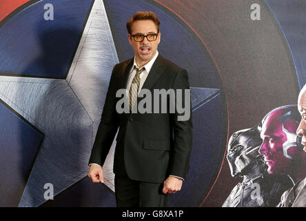 Robert Downey Jr. attending the Captain America Civil War Photocall, at the Corinthia Hotel, London. PRESS ASSOCIATION Photo. Picture date: Monday April 25, 2016. Photo credit should read: Daniel Leal-Olivas/PA Wire Stock Photo