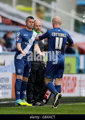 Birmingham City's Paul Robinson is substituted on for David Cotterill Stock Photo
