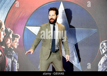 Paul Rudd attending the Captain America Civil War Photocall, at the Corinthia Hotel, London. PRESS ASSOCIATION Photo. Picture date: Monday April 25, 2016. Photo credit should read: Daniel Leal-Olivas/PA Wire Stock Photo