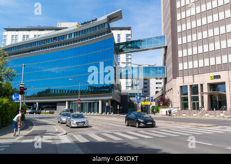 Office building Raiffeisen Bank, cars and crossing on Am Stadtpark street in Vienna, Austria Stock Photo