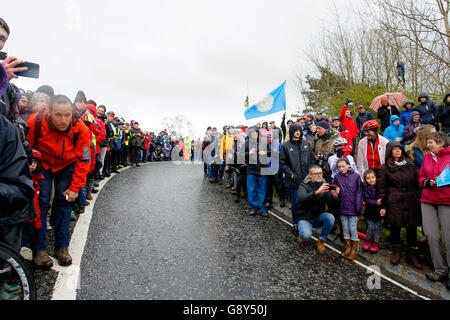 Crowds line Sutton Bank during stage three of the Tour de Yorkshire. PRESS ASSOCIATION Photo. Picture date: Sunday May 1, 2016. See PA story CYCLING Tour de Yorkshire. Photo credit should read: Richard Sellers/PA Wire Stock Photo