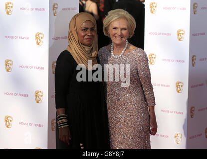 Nadiya Hussain (left) and Mary Berry attending the House of Fraser BAFTA TV Awards 2016 at the Royal Festival Hall, Southbank, London. PRESS ASSOCIATION Photo. Picture date: Sunday 8th May 2016. See PA Story SHOWBIZ Bafta. Photo credit should read: Jonathan Brady/PA Wire Stock Photo