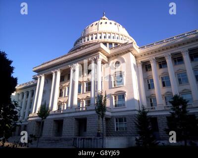 Shenyangj, Shenyangj, CHN. 27th June, 2016. Shenyang, China - June 27 2016: (EDITORIAL USE ONLY. CHINA OUT) A copycat of The United States Capitol shows in a Shenyang School. © SIPA Asia/ZUMA Wire/Alamy Live News Stock Photo