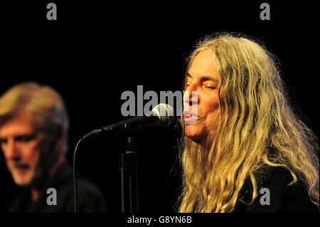 Hamburg, Germany. 29th June, 2016. American singer Patti Smith & Her Band performing live at the Volkshaus Zürich in Hamburg, Germany. On June 29th, 2016 | usage worldwide/picture alliance Credit:  dpa/Alamy Live News Stock Photo