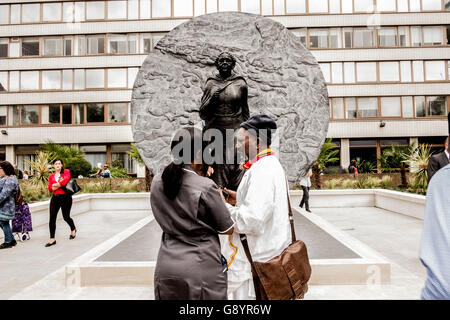 London, UK. 30th June, 2016. A memorial statue of nurse Mary Seacole is unveiled in the grounds of St Thomas' Hospital. Mary Seacole was a Jamaican-born nurse who cared for wounded British soldiers during the Crimean War in the 19th Century. Credit:  claire doherty/Alamy Live News Stock Photo