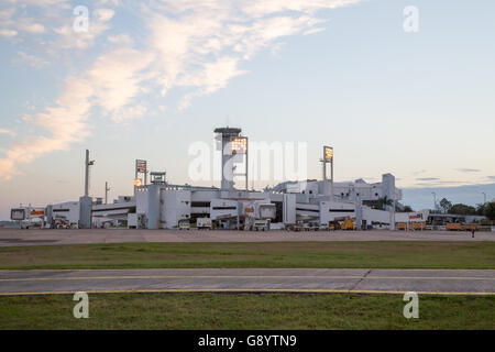 Asuncion, Paraguay. 30th June, 2016. Silvio Pettirossi International Airport, Luque, is seen before the departure ceremony for Taiwan's (Republic of China) President Tsai Ing-wen, Luque, Paraguay. Credit:  Andre M. Chang/ARDUOPRESS/Alamy Live News Stock Photo