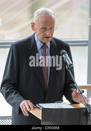 Wolfsburg, Germany. 01st July, 2016. Former Volkswagen CEO, Carl Hahn, speaks during a reception on occasion of his 90th birthday at the Wolfsburg art museum in Wolfsburg, Germany, 01 July 2016. Photo: Sebastian Gollnow/dpa/Alamy Live News Stock Photo