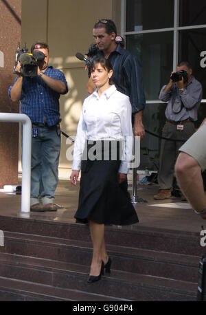 Joanne Lees, the girlfriend of British backpacker Peter Falconio who was killed 14/7/2001 in the Australian outback, leaving court in Darwin Monday October 17, 2005, where she has been giving evidence in the trial of Bradley Murdoch, who denies murder. See PA story COURTS Falconio. PRESS ASSOCIATION photo. Photo credit should read: Wesley Johnson / PA. Stock Photo