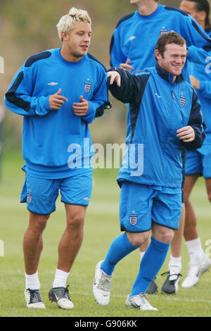 Soccer - FIFA World Cup 2006 Qualifier - Group Six -  England v Poland - England Training - Old Trafford Stock Photo