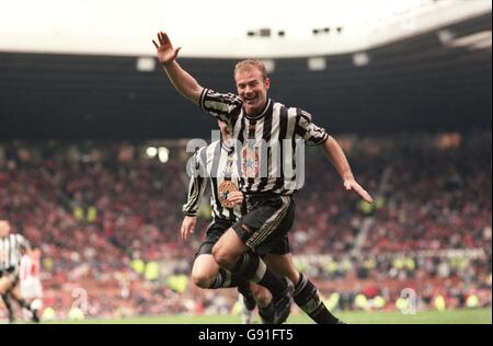 Soccer - Littlewoods FA Cup Semi Final - Newcastle United v Sheffield United. Alan Shearer, Newcastle United celebrates scoring the only goal of the game to send Newcastle through to the FA Cup Final Stock Photo