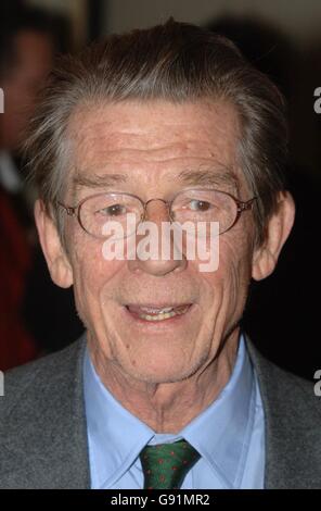 John Hurt on Monday 28 November 2005 at the 51st evening Standard Theatre Awards held at the Savoy Hotel in central London. PRESS ASSOCIATION Photo. Photo credit should read: Steve Parsons/PA Stock Photo