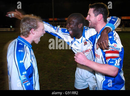 Soccer - FA Cup - Second Round - Replay - Histon v Nuneaton Borough - Glass World Stadium Stock Photo