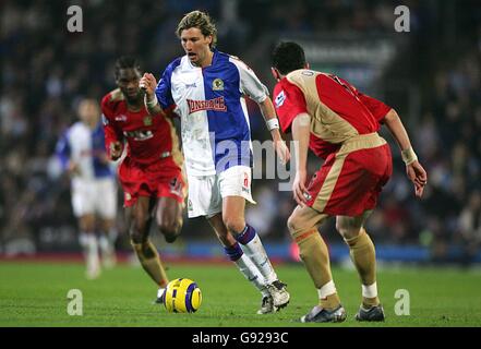 Soccer - FA Barclays Premiership - Blackburn Rovers v Portsmouth - Ewood Park. Blackburn Rovers' Robbie Savage tries to find a way through the Portsmouth defence Stock Photo